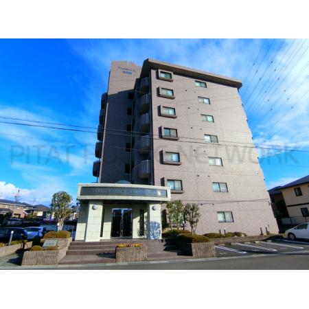 東栄町7階建てのマンションです