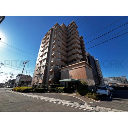 角地でお車入庫しやすいです