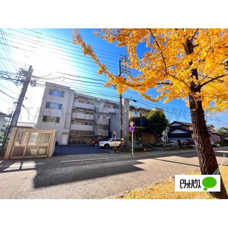 4階建ての低層マンション