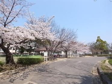 大倉山公園：301m