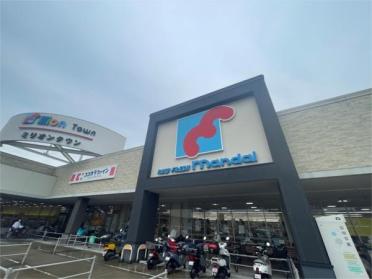 ﾌｧﾐﾘｰﾏｰﾄ 吹田豊津町店：917m