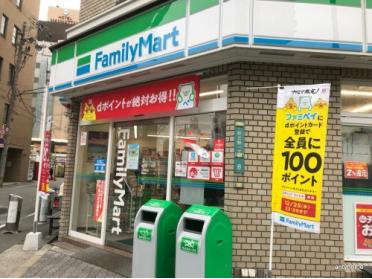 ファミリーマート 新北野一丁目店：252m