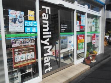 ファミリーマート 神崎川駅東店：159m