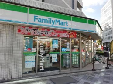 ﾌｧﾐﾘｰﾏｰﾄ 東淀川駅前店：761m