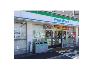 ファミリーマート 豊中春日町店：630m