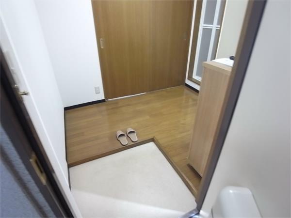 ドミール青木 玄関