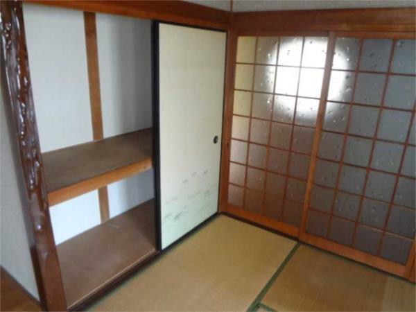 東今宿山名貸家 収納