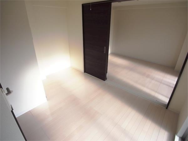 ラムール鈴蘭台南 リビング