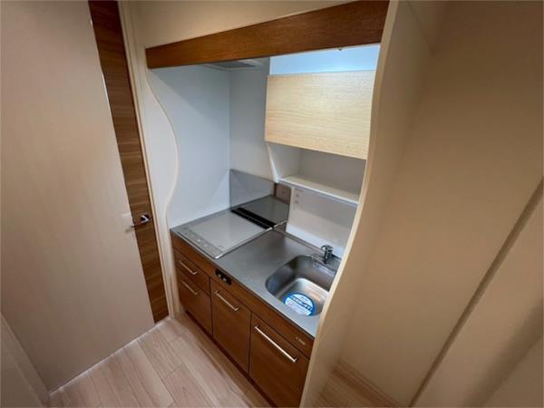 セレニテ神戸元町クレア キッチン