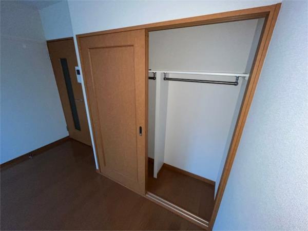 神戸市灘区赤松町アパート 収納