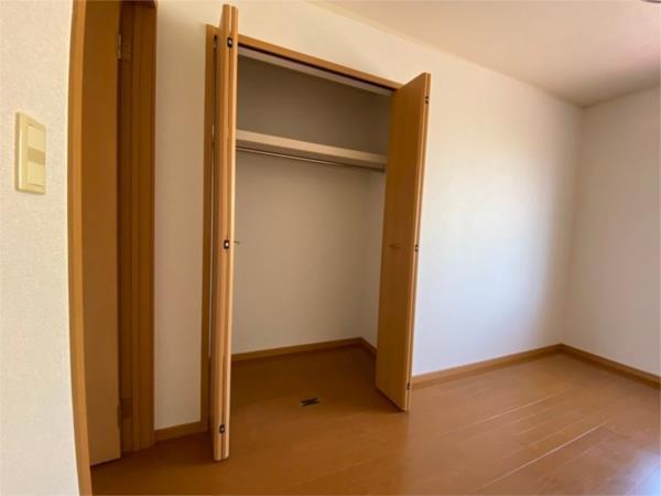 リバーサイドビラ（102） 収納