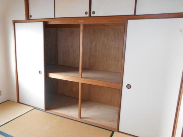 ピュアコート北八代 収納
