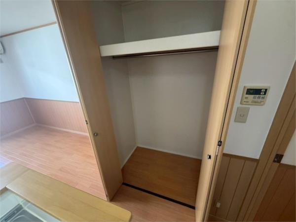 丸萬二番館 収納