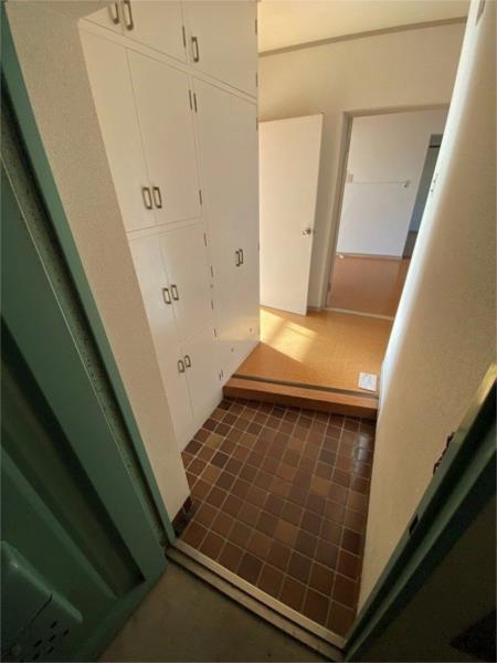西新在家マンション 玄関
