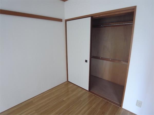 ガーネット森北町 収納