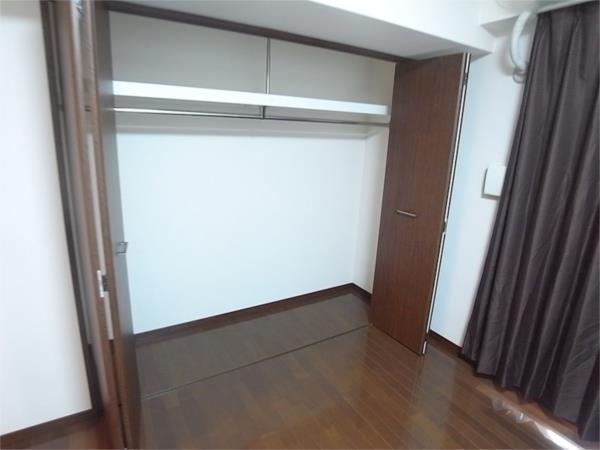 プレジール三ノ宮 収納