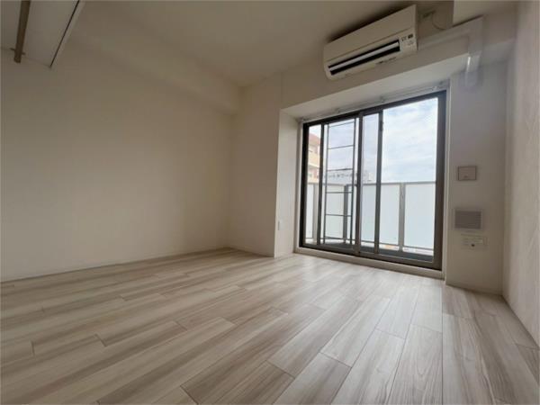 セレニテ神戸元町クレア リビング