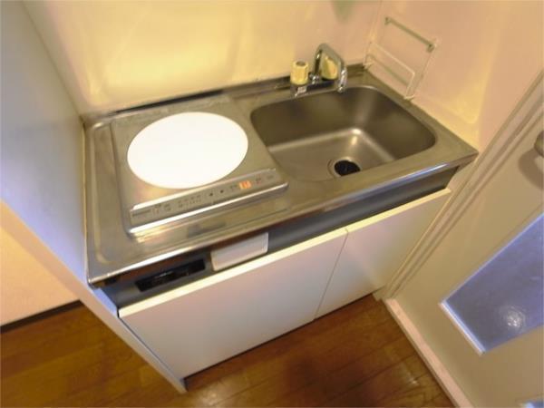 リヴェールメイ垂水 キッチン