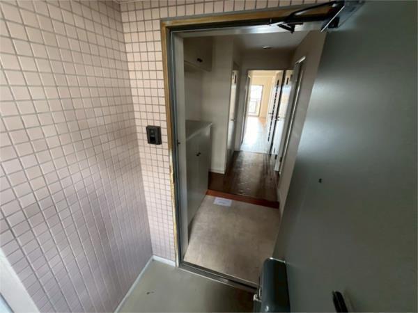 フォーラム城ヶ岡弐番館 玄関