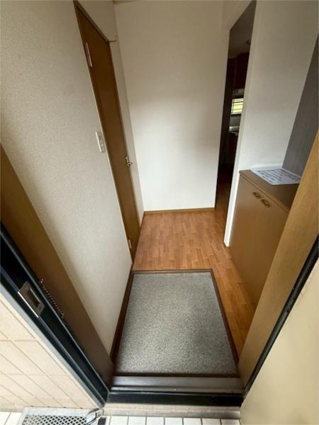 エステート塩屋山手B棟 玄関