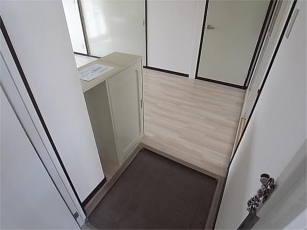 ウィンディア　A棟 玄関