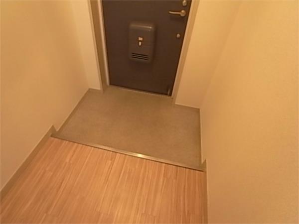 ガーデンハイツ桃山台弐番館 玄関