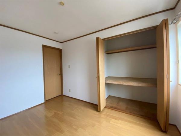 クレストヨコセキ その他