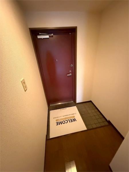 プラザハイツ二ツ屋F棟 玄関