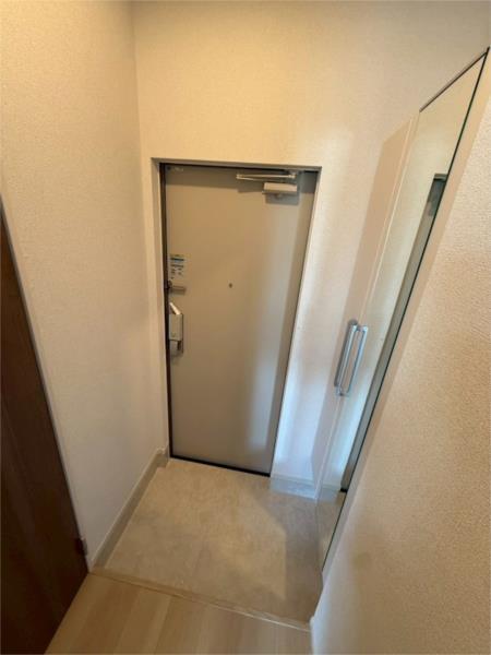 ヒカルサ神戸王塚台I 玄関