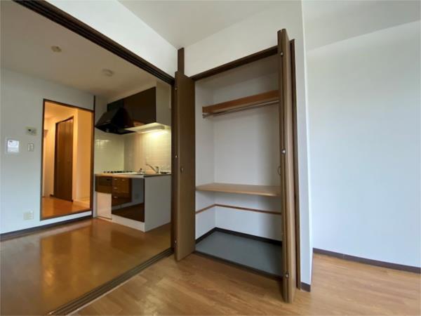 グローリー元町 収納