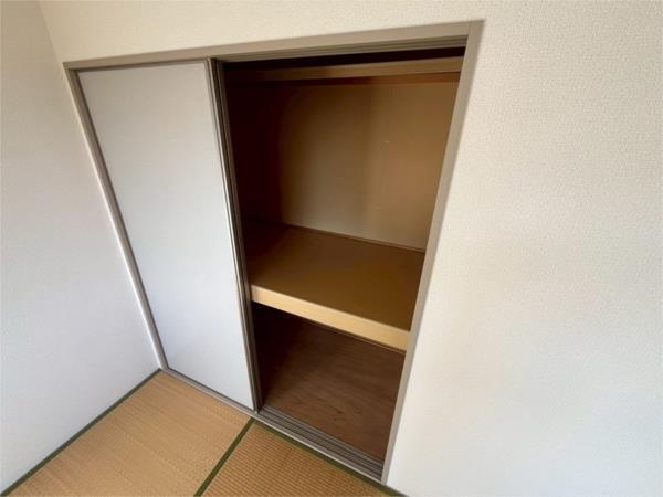 メゾン辻井II 収納