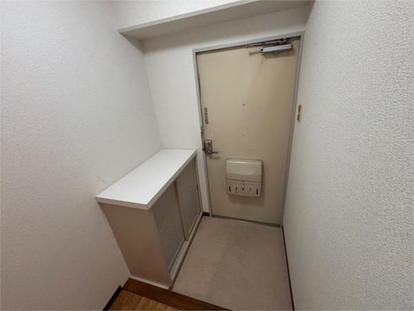ロイヤルコーポ姫路 玄関