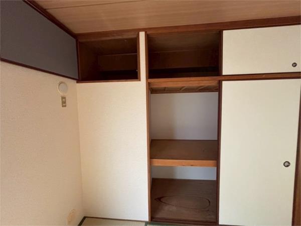 ロイヤルコーポ姫路 収納