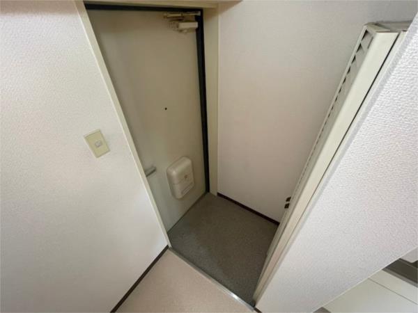 ダンディライオン東灘 玄関