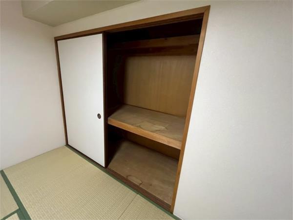 ロイヤルコーポ野田 収納