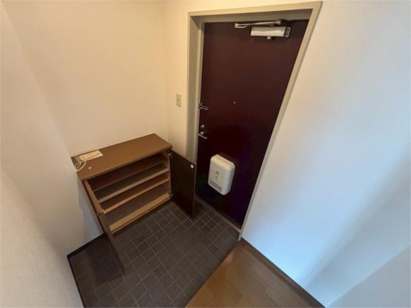 リーグレック元町 玄関