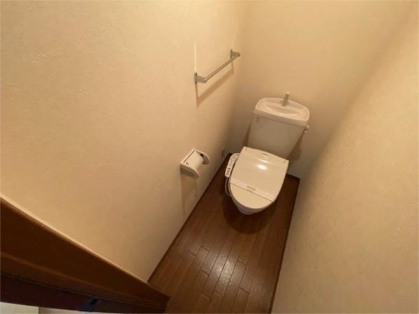 コンフォート春日 トイレ