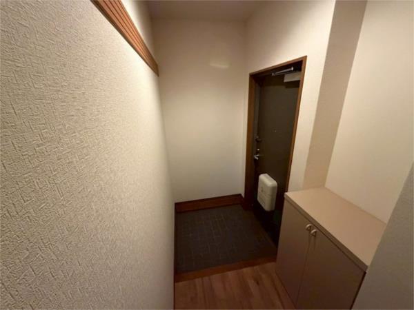 ハイツ渚 玄関