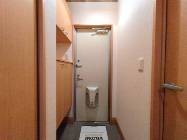 プランドール田寺東 玄関