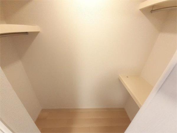 シーズンテラス勝原 収納