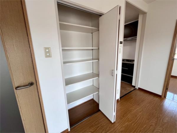 サンテデーレしかま 収納