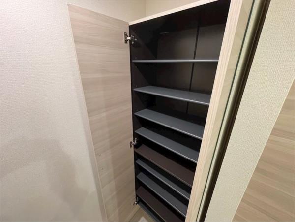 D-ROOM　正木 玄関