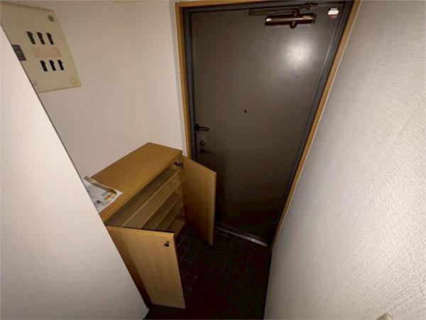 アミーグランコート三宮 玄関