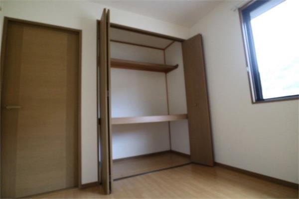 ＪＡハイツ谷川I　A棟 収納