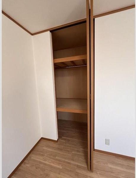 ソレジオ新町A棟 収納