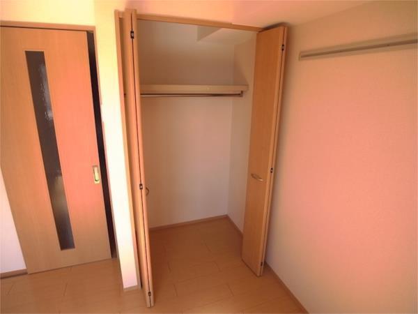 グローリア若葉台 収納