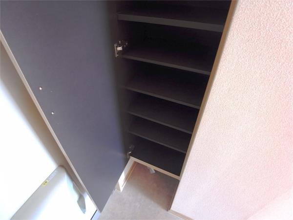 グローリア若葉台 収納