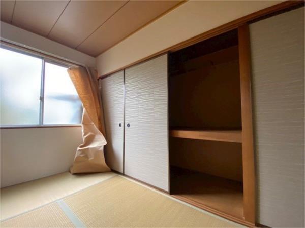 シャトー大半田I棟 収納