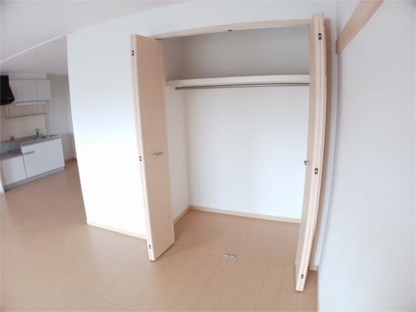 レジデンス英賀保 収納