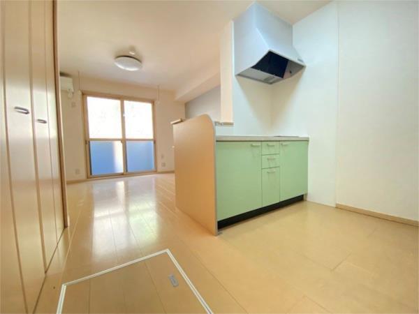 HITOMI　DORMITORY リビング